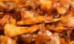 小杨哥爆料无骨鸡爪视频,无骨鸡爪制作全过程